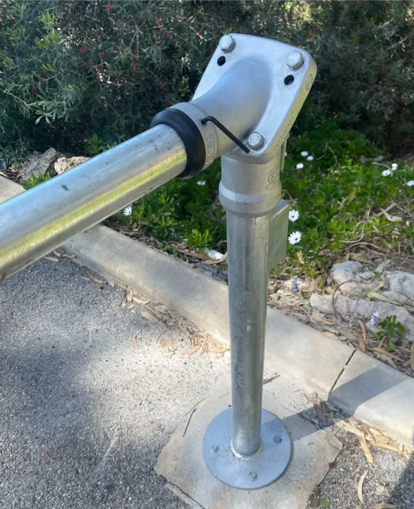 Base Mounted Swivelling Windsock Assembly - 5.webp