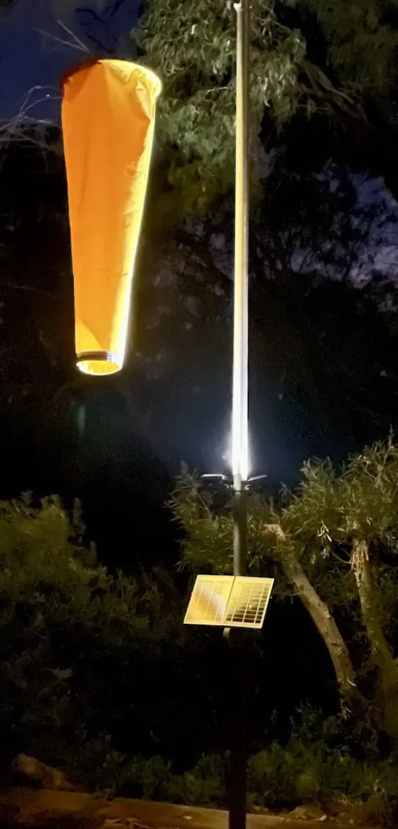 Windsocks Australia - Solar Powered Illuminated Windsock Assembly