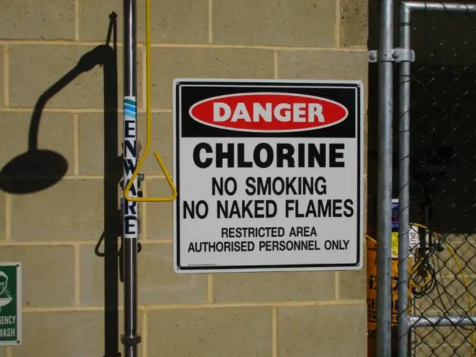 Windsocks-Australia-Danger-Chlorine-Ammonia-Toxic-Gas-Signage