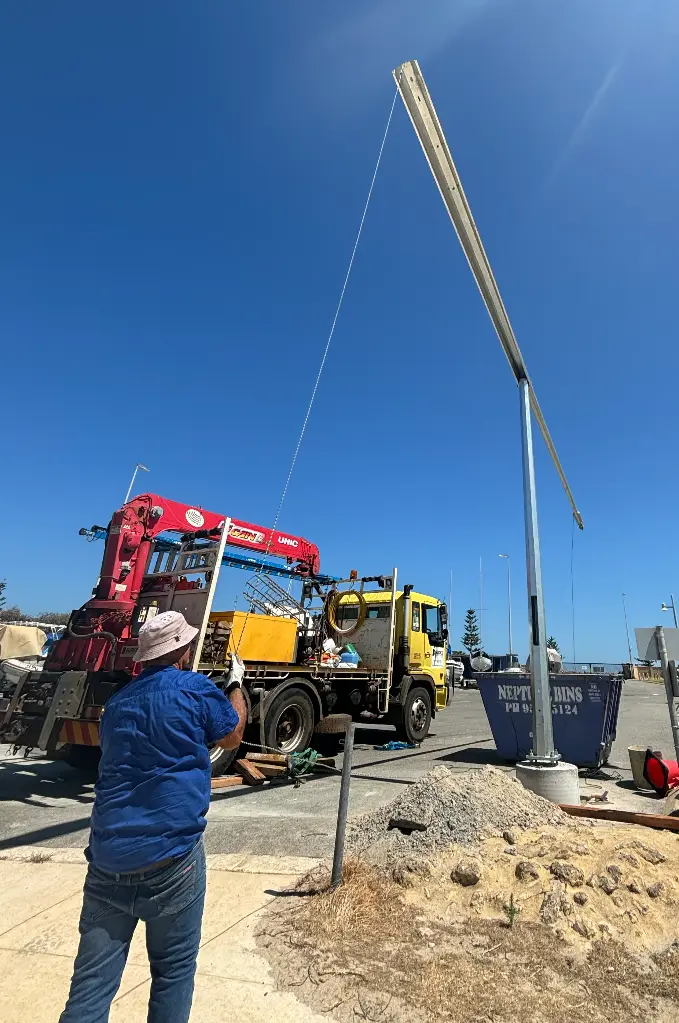 XHD Windsocks Assembly on Mid Hinging Pole - 3.webp