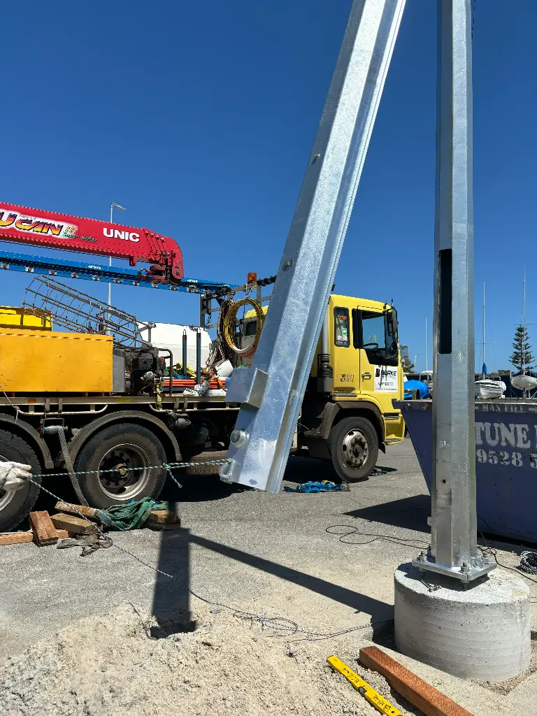 XHD Windsocks Assembly on Mid Hinging Pole - 6.webp